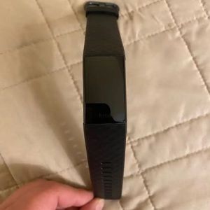 Fitbit Charge 4 Activity Tracker, Black, AMAZING condition + 2 NEW straps, FREE!